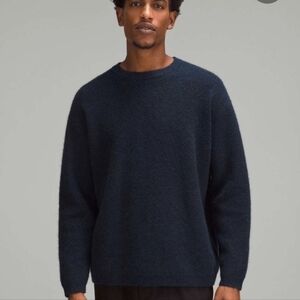 lululemon athletica Men's Navy Crewneck Sweater in Alpaca Wool-Blend